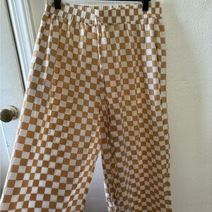 Size Large Checkered Flowy Pants. Straight/ wide leg.